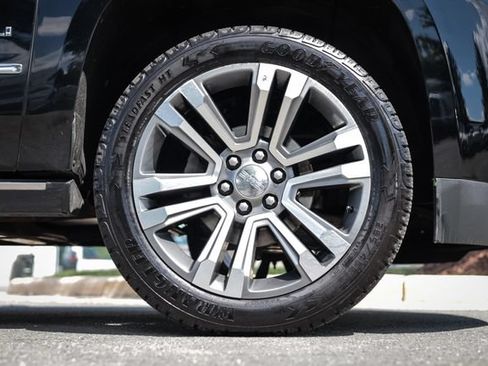 Used 2019 GMC Yukon Denali w/ Denali Ultimate Package AWD/4WD image 13