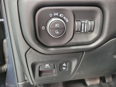 New 2026 RAM 1500 Laramie w/ Night Edition AWD/4WD image 13
