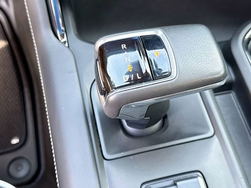 Used 2022 GMC Sierra 1500 AT4X image 17