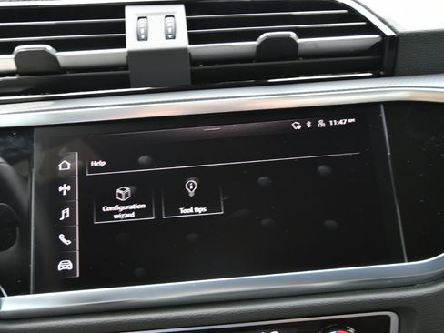 Used 2025 Audi Q3 2.0T Premium image 23