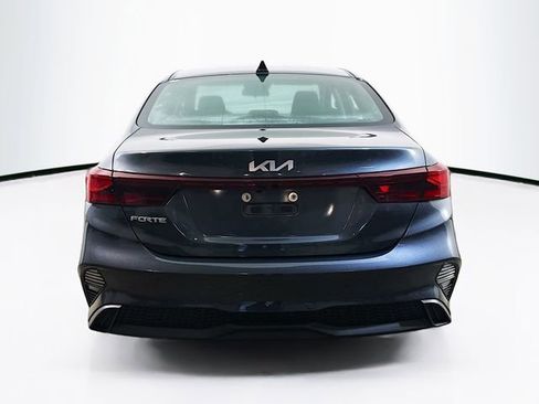 Used 2023 Kia Forte LXS image 8