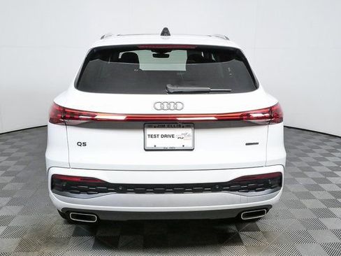 Used 2025 Audi Q5 Premium w/ Convenience Package image 29