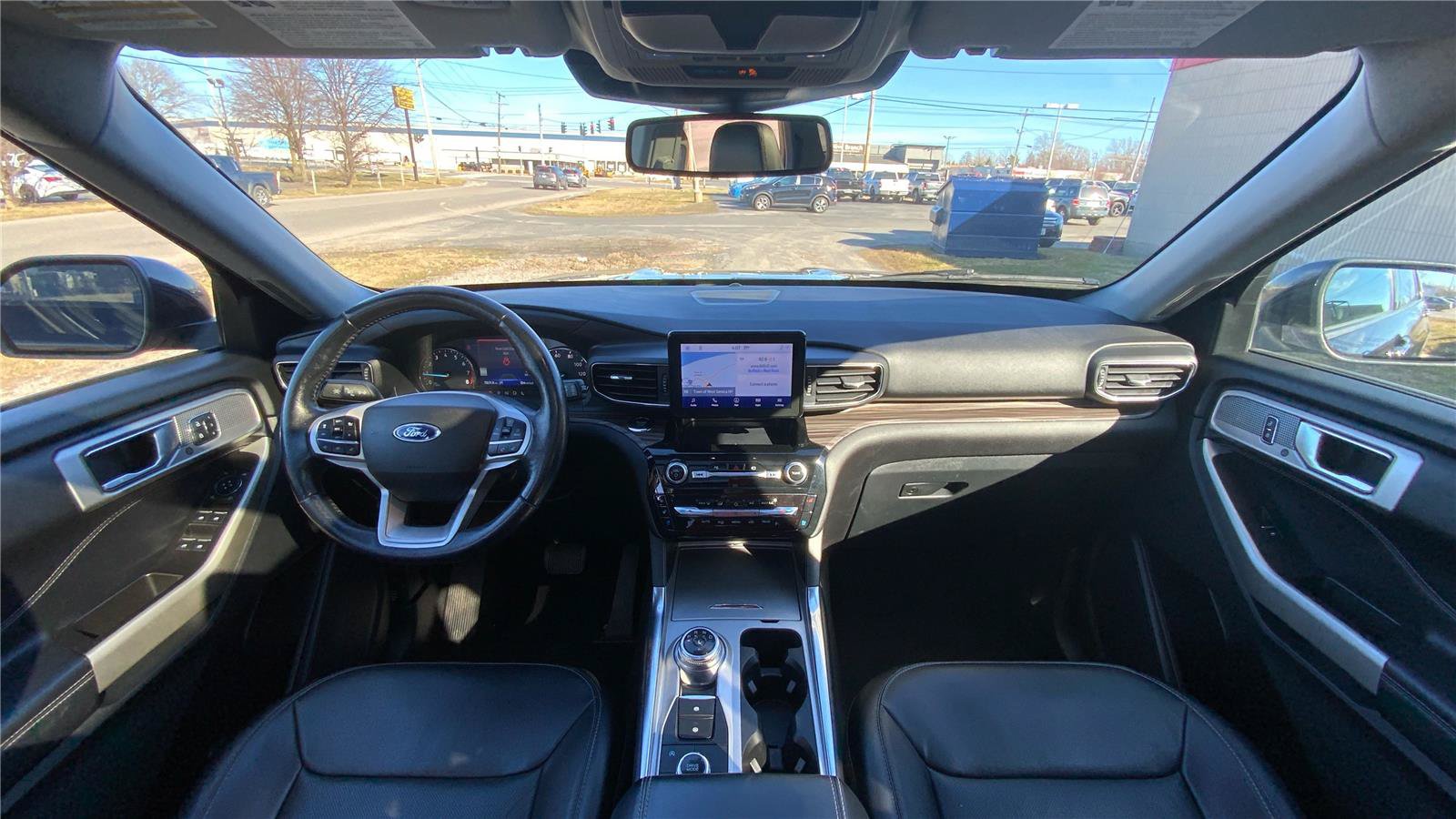 Used 2022 Ford Explorer Limited AWD/4WD image 32
