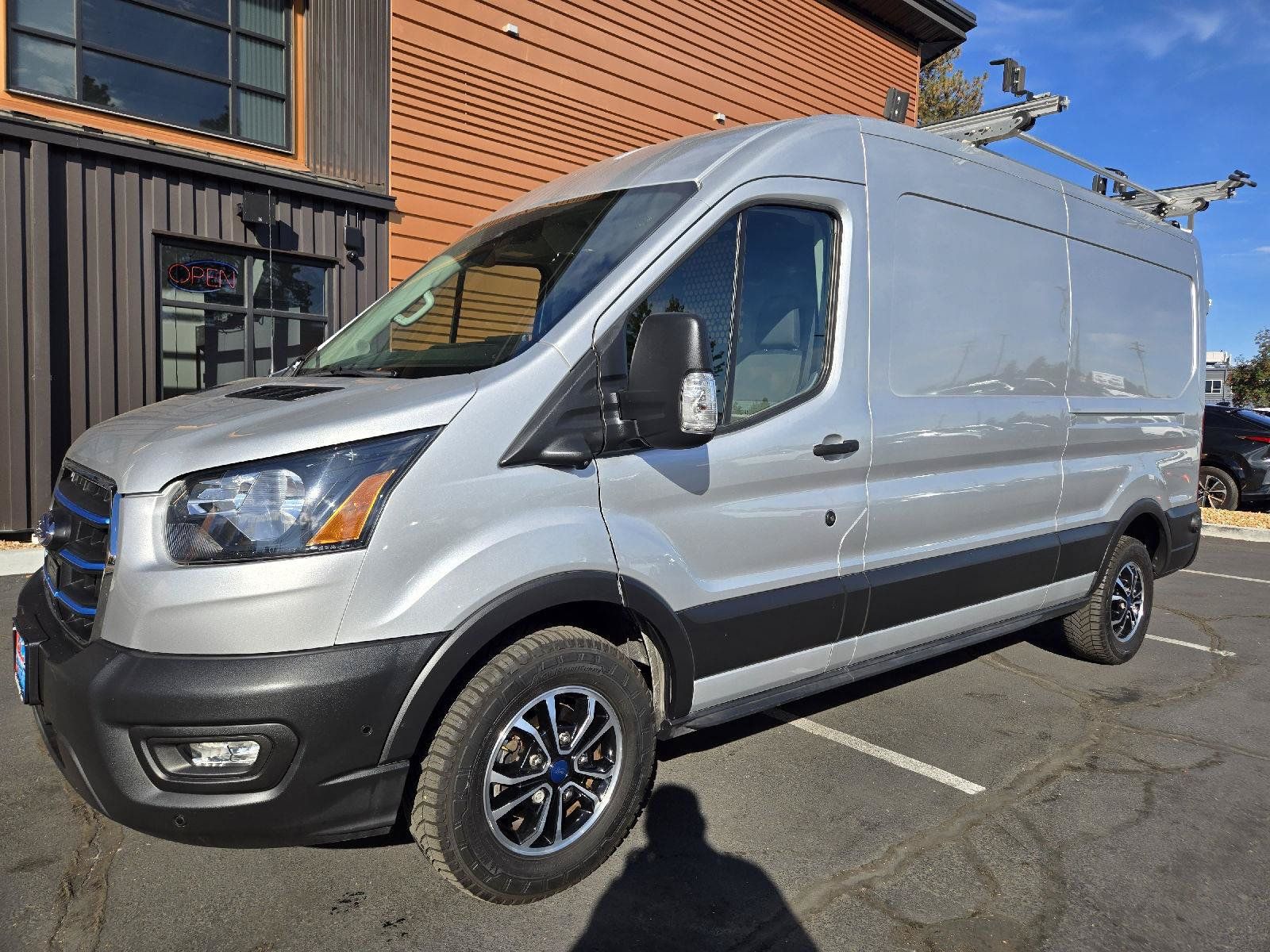 Used 2022 Ford E-Transit Medium Roof w/ Parcel Delivery Package RWD image 1