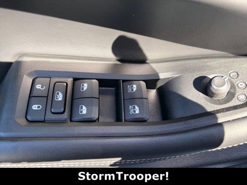 Used 2025 Jeep Grand Cherokee Altitude AWD/4WD image 14