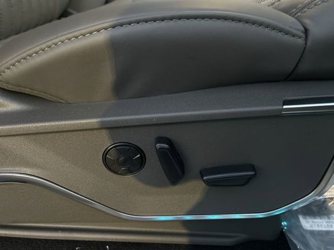 New 2026 Ford F350 Platinum w/ Platinum Plus Package image 40