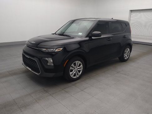 Used 2022 Kia Soul LX FWD image 2