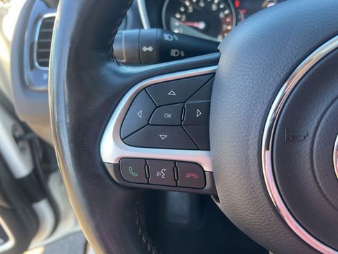 Used 2021 Jeep Compass Limited w/ Sun and Sound Group image 12