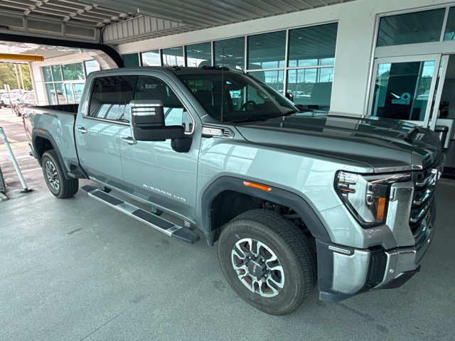 Used 2025 GMC Sierra 2500 SLT w/ SLT Premium Package AWD/4WD image 4