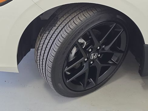 Used 2024 Honda Civic Sport image 28