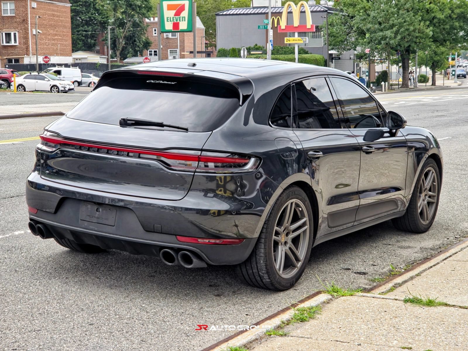 Used 2020 Porsche Macan S AWD/4WD image 7