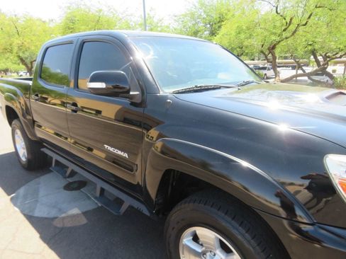 Used 2014 Toyota Tacoma PreRunner w/ TRD Sport Package RWD image 9