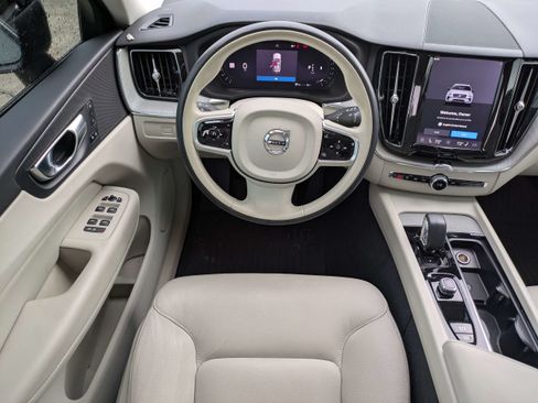 Used 2024 Volvo XC60 B5 Plus w/ Protection Package Premier AWD/4WD image 17