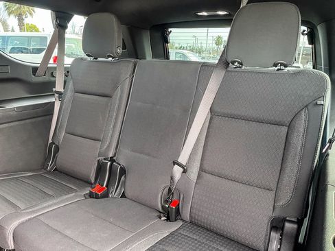 Used 2026 Chevrolet Suburban LS image 18