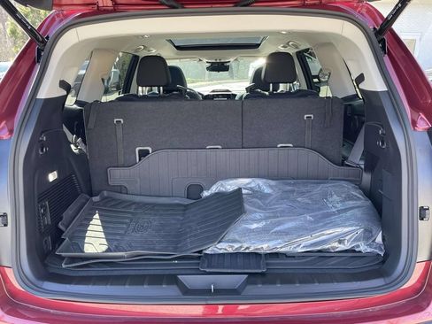 Certified 2025 Subaru Ascent Bronze Edition w/ Popular Package #2 AWD/4WD image 10
