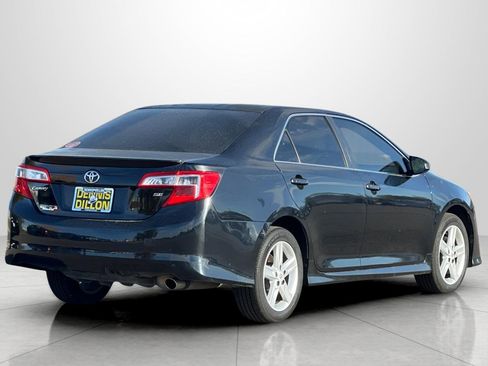 Used 2012 Toyota Camry SE image 4