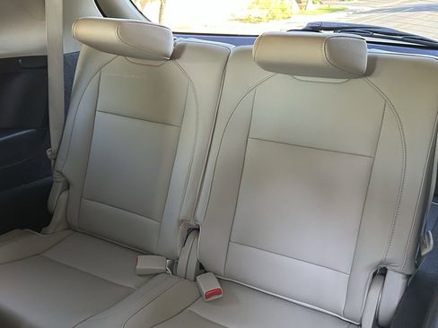Used 2020 Acura MDX FWD image 25