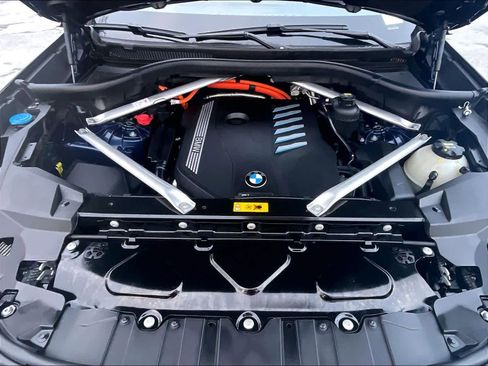 Used 2023 BMW X5 xDrive45e image 28