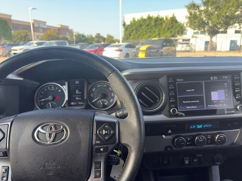 Used 2021 Toyota Tacoma SR5 RWD image 10