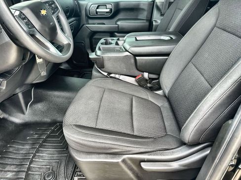 Used 2022 Chevrolet Silverado 2500 Custom w/ Custom Value Package AWD/4WD image 24