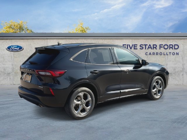Used 2023 Ford Escape ST-Line AWD/4WD image 8