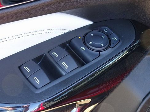 New 2026 Chevrolet Trax LT w/ LT Convenience Package image 13