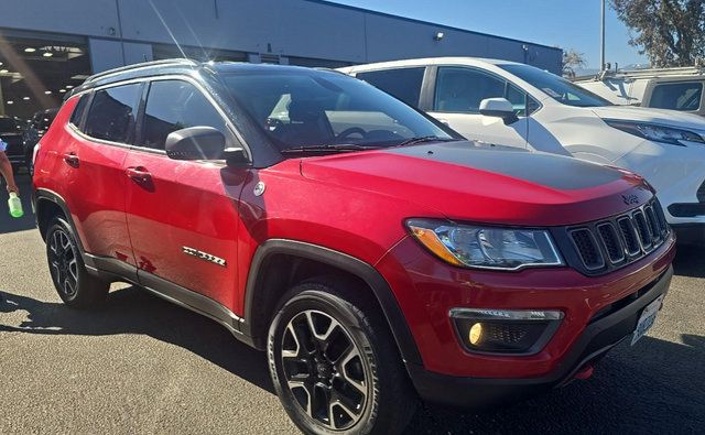 Used 2020 Jeep Compass Trailhawk AWD/4WD image 3