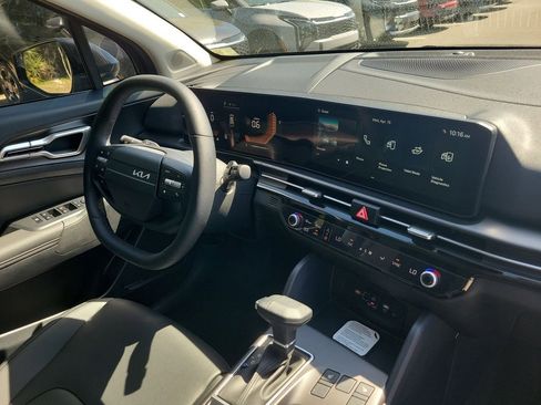 New 2026 Kia Sportage EX image 8
