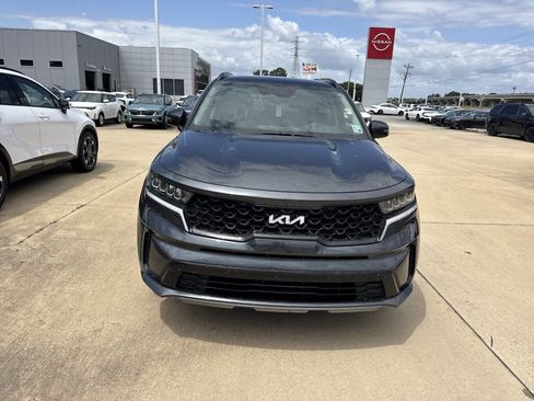 Used 2023 Kia Sorento S w/ Panoramic Sunroof Package image 8