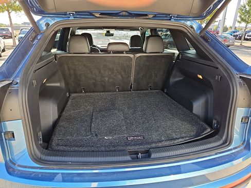 Certified 2020 Volkswagen Atlas Cross Sport SEL w/ Cross Sport MDO Package AWD/4WD image 12