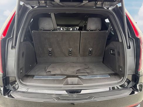 Used 2023 Cadillac Escalade Sport image 10