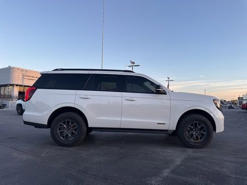 Used 2025 Ford Expedition Tremor image 23