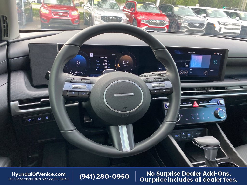 Certified 2025 Hyundai Tucson SEL FWD image 2