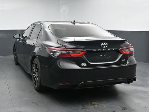 Used 2023 Toyota Camry SE w/ Cold Weather Package FWD image 6