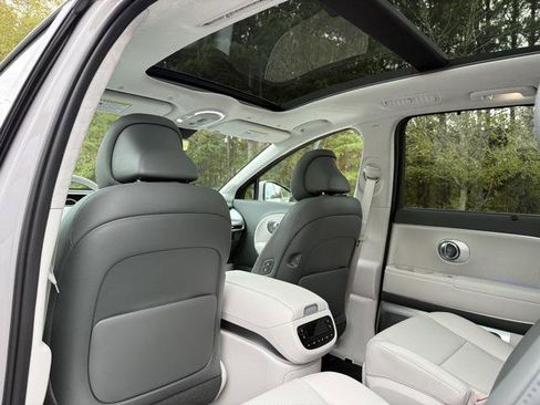 New 2026 Hyundai Ioniq 9 Calligraphy image 27