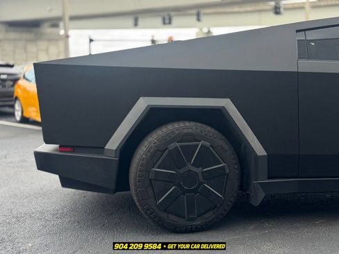 Used 2024 Tesla Cybertruck Cyberbeast AWD/4WD image 7