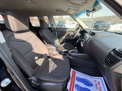 Used 2019 Kia Soul image 17
