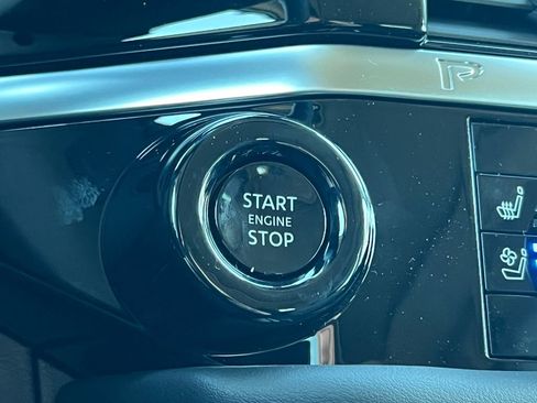 New 2026 Nissan Pathfinder Platinum image 33