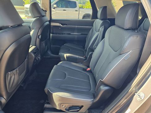 Used 2025 Hyundai Palisade SEL FWD image 11