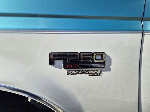 Used 1997 Ford F250 2WD Regular Cab Heavy Duty image 5