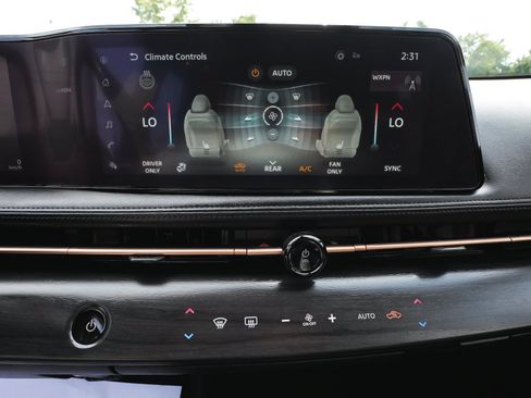 Used 2023 Nissan Ariya AWD image 25