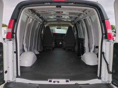 New 2025 Chevrolet Express 3500 w/ Driver Convenience Package RWD image 12