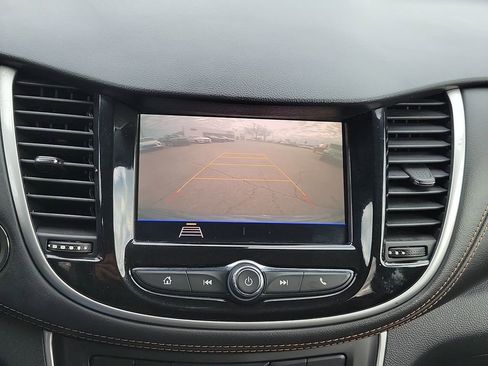 Used 2022 Chevrolet Trax LT w/ Sport Edition image 16