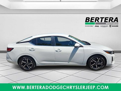 Used 2025 Nissan Sentra SV FWD image 7