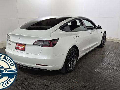 Used 2021 Tesla Model 3 Standard Range Plus RWD image 7