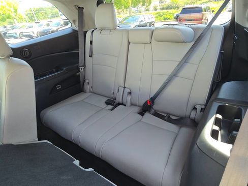 Used 2019 Honda Pilot Touring image 12