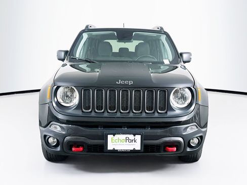 Used 2018 Jeep Renegade Trailhawk AWD/4WD image 2