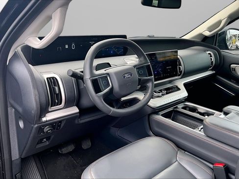 Used 2025 Ford Expedition Max Active AWD/4WD image 21