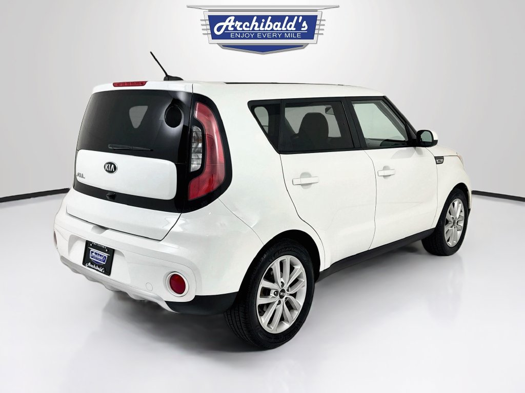 Used 2017 Kia Soul + FWD image 7