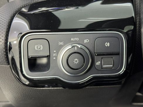 Used 2019 Mercedes-Benz A 220 A 220 w/ AMG Line image 18